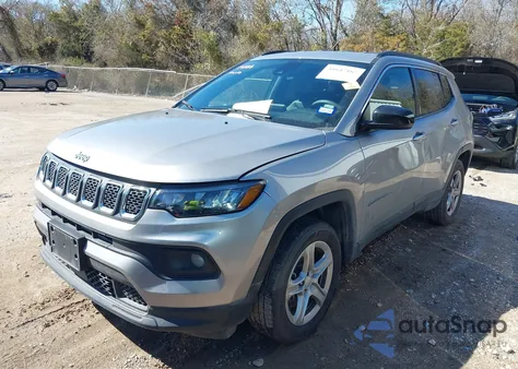 2024 Jeep Compass Latitude z USA, uszkodzony, nr VIN 3C4NJDBN4RT603696